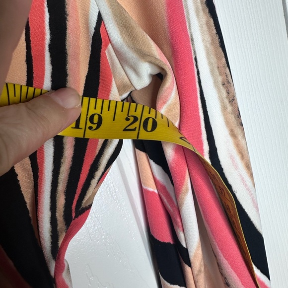 Calvin Klein Coral, Peach, White and Black Abstract Swirl Dress size Medium - Picture 3 of 4